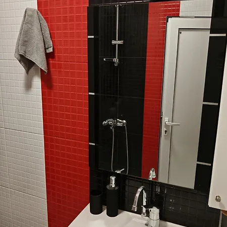 & Free Underground Garage شقة صوفيا