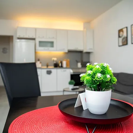 Апартамент & Free Underground Garage *