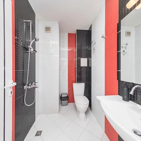 & Free Underground Garage Апартамент