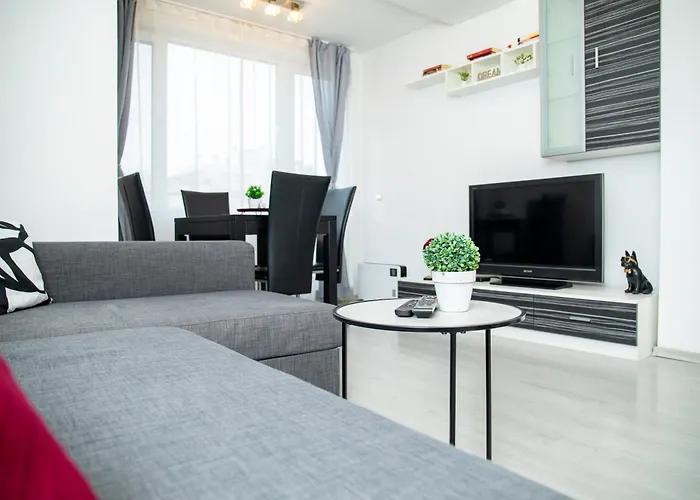 公寓 & Free Underground Garage *