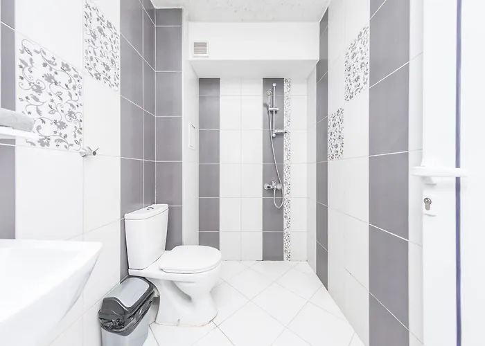 & Free Underground Garage 公寓